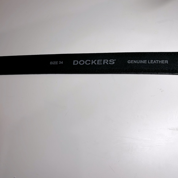 Men’s Dockers black leather belt, silver buckle. Size 34 - Picture 7 of 8